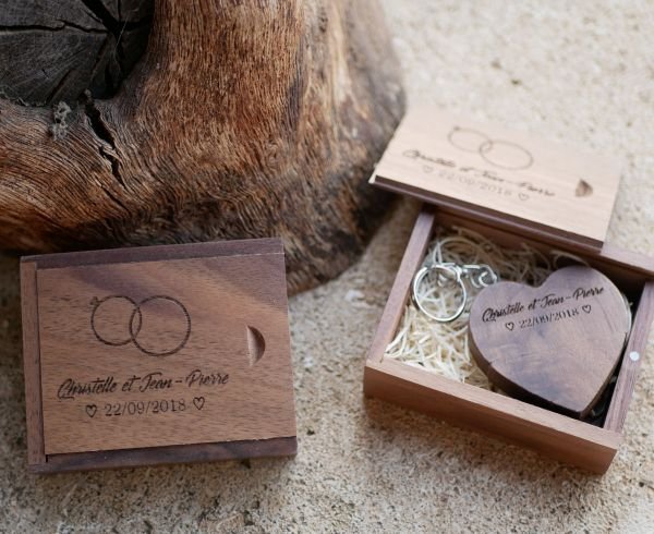 USB-Stick Holz Schatulle graviert personalisiert