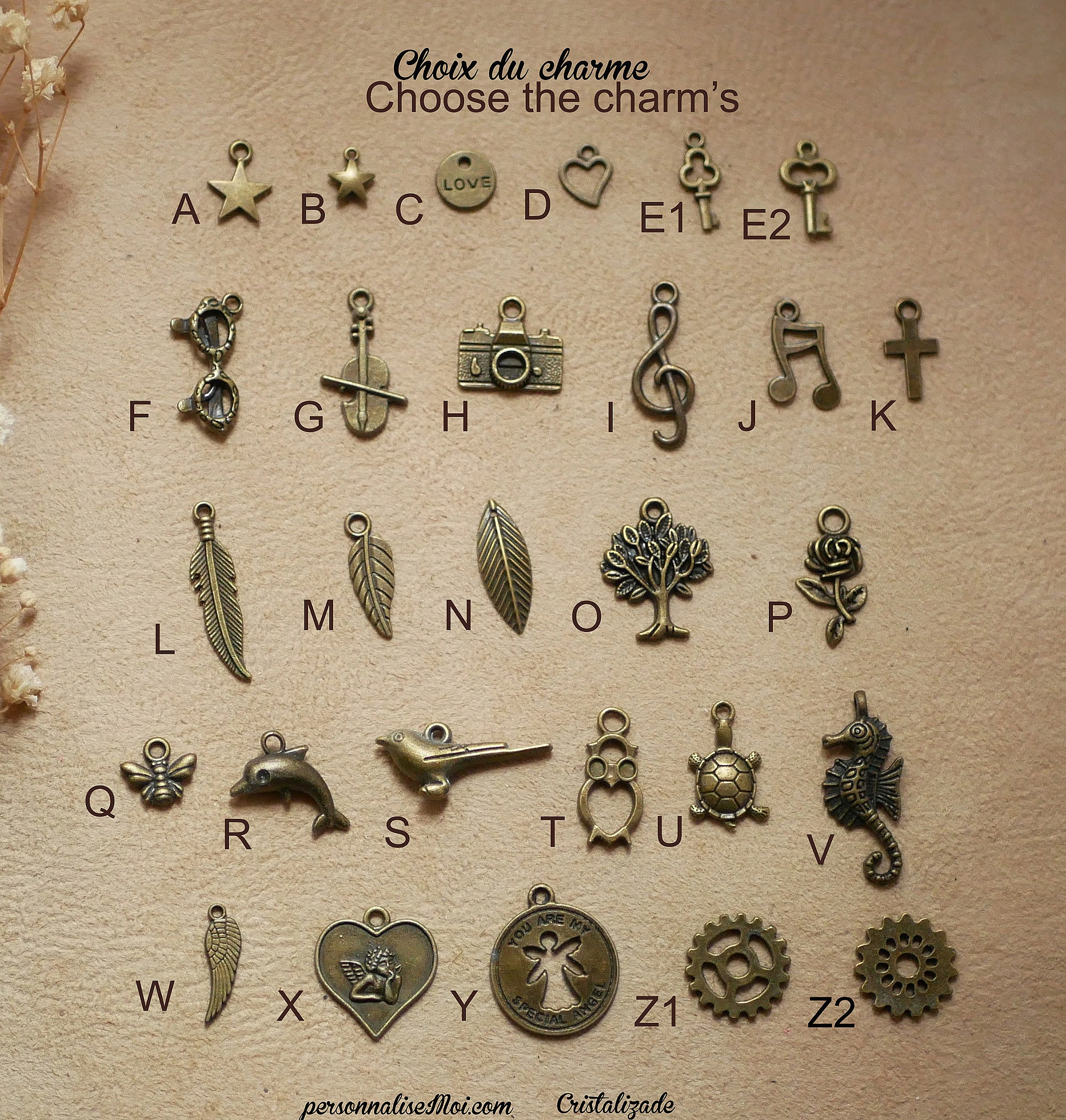 Catalogue de breloques en métal pour porte-clés personnalisés.