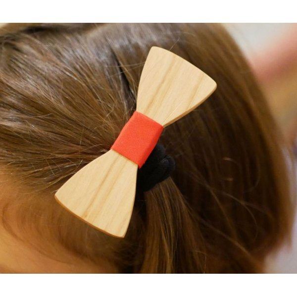 Personalisierbares Haaraccessoire Fliege auf Haargummi