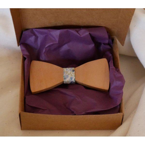 Personalisierbares Haaraccessoire Fliege auf Haargummi