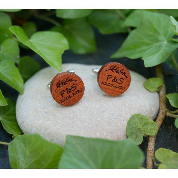 Manschettenkn&ouml;pfe aus Kirschbaumholz rund zum Gravieren 18mm