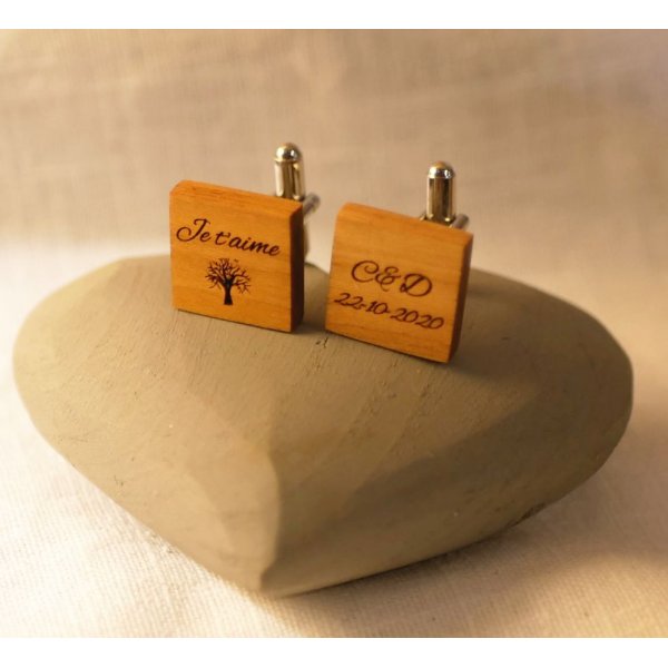 Manschettenkn&ouml;pfe aus Kirschholz quadratisch in Customize