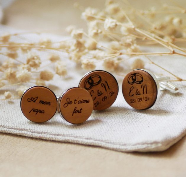 Versilberte Manschettenkn&ouml;pfe aus Platin, 16 mm, aus Holz mit Gravur 