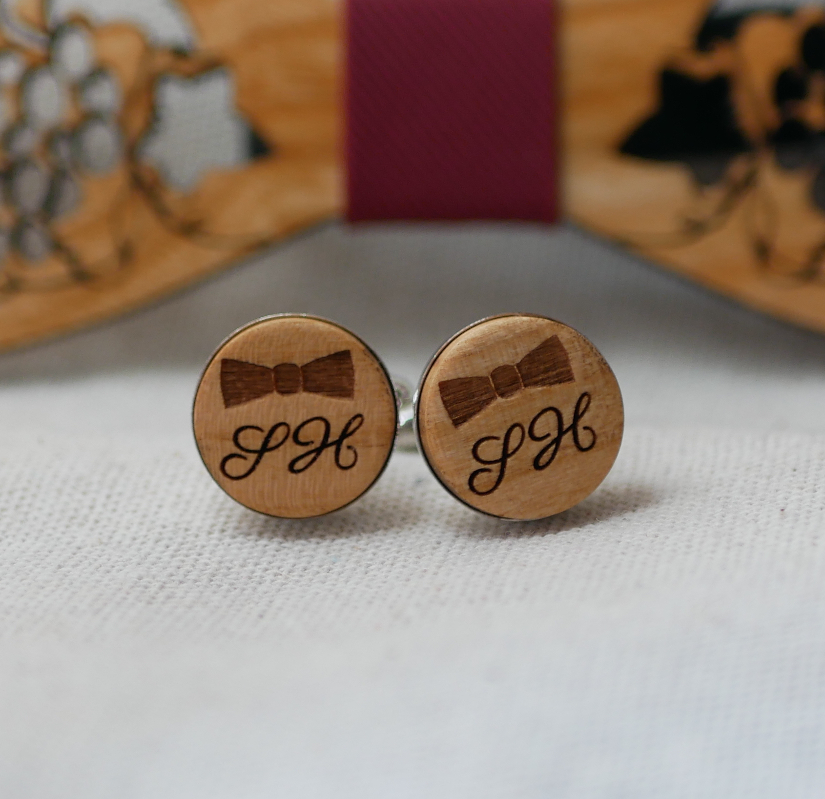 Versilberte Manschettenknöpfe aus Platin, 16 mm, aus Holz mit Gravur 