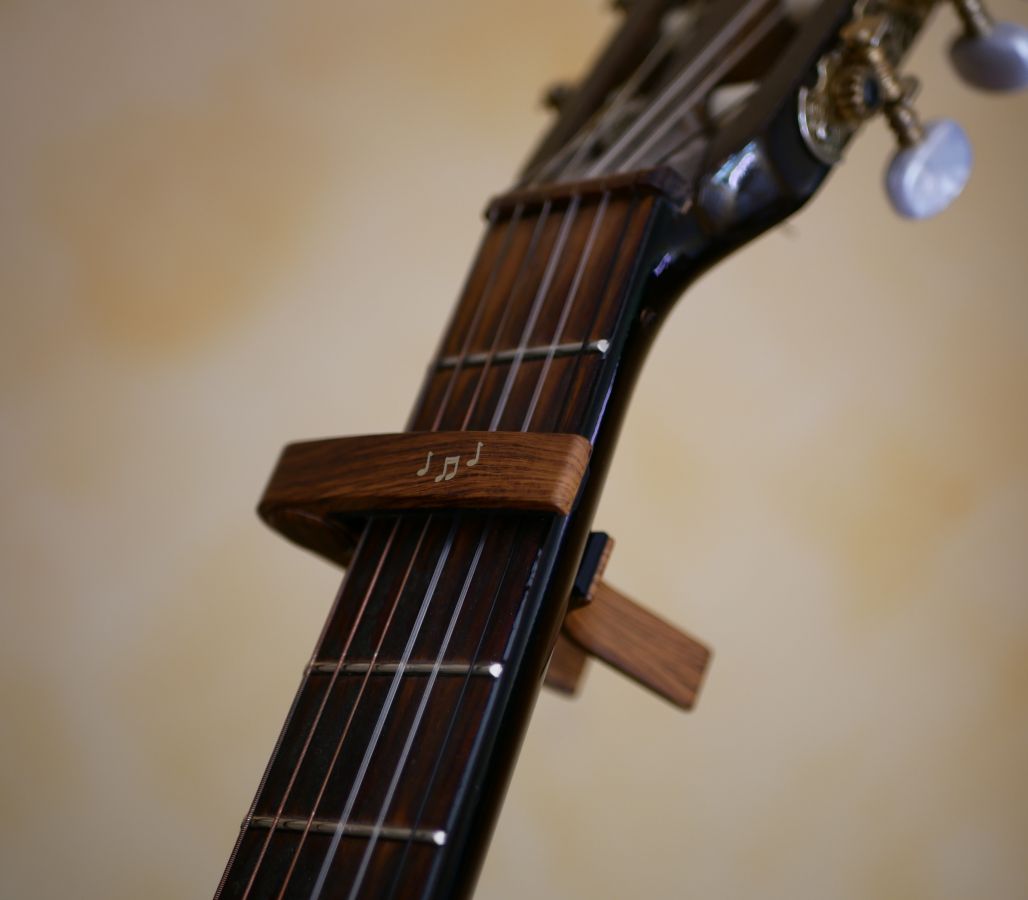 Aluminium Gitarre Capo Gold Gravur zu personalisieren