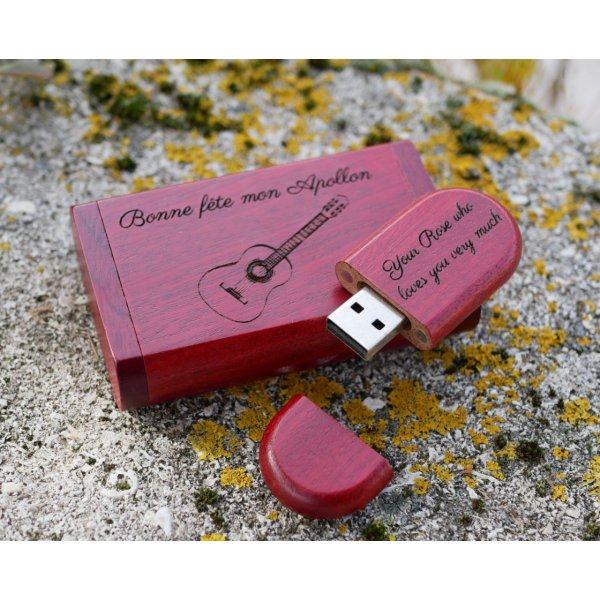 Usb Stick 32 GB 3.0 Holz rot in Box durch Gravur personalisieren