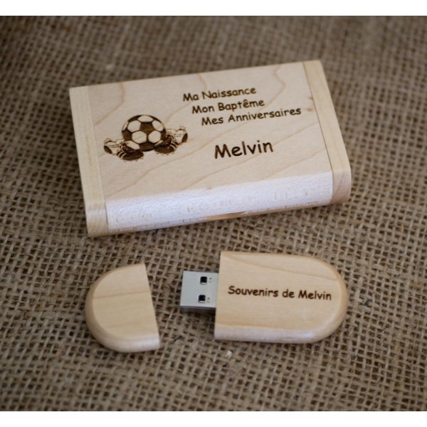 Usb-Stick 64 GB 3.0 in personalisierter Box aus hellem Ahornholz