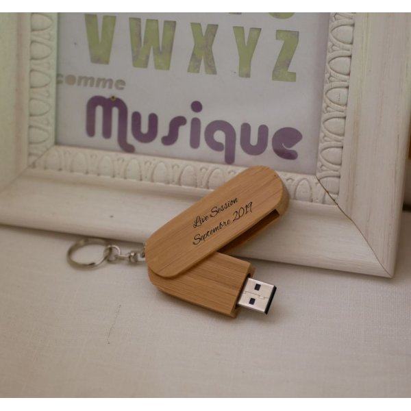 USB-Stick aus Bambusholz 32 GB als Schl&uuml;sselanh&auml;nger zum Gravieren und Personalisieren