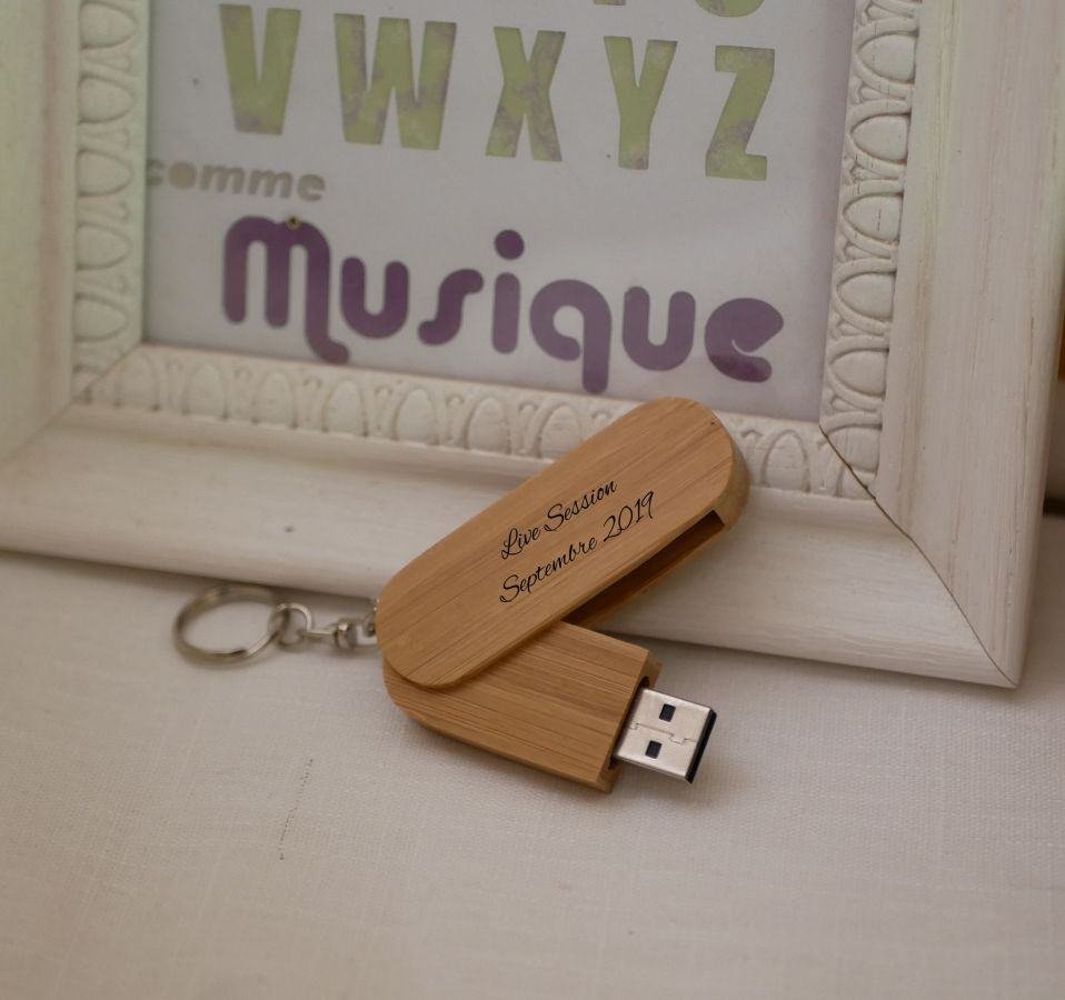 USB-Stick aus Bambusholz 32 GB als Schlüsselanhänger zum Gravieren und Personalisieren