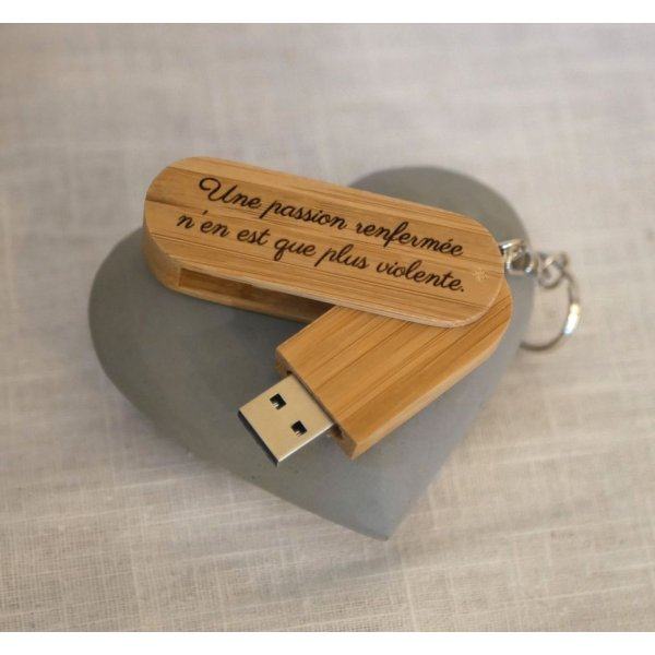 USB-Stick aus Bambusholz 32 GB als Schl&uuml;sselanh&auml;nger zum Gravieren und Personalisieren