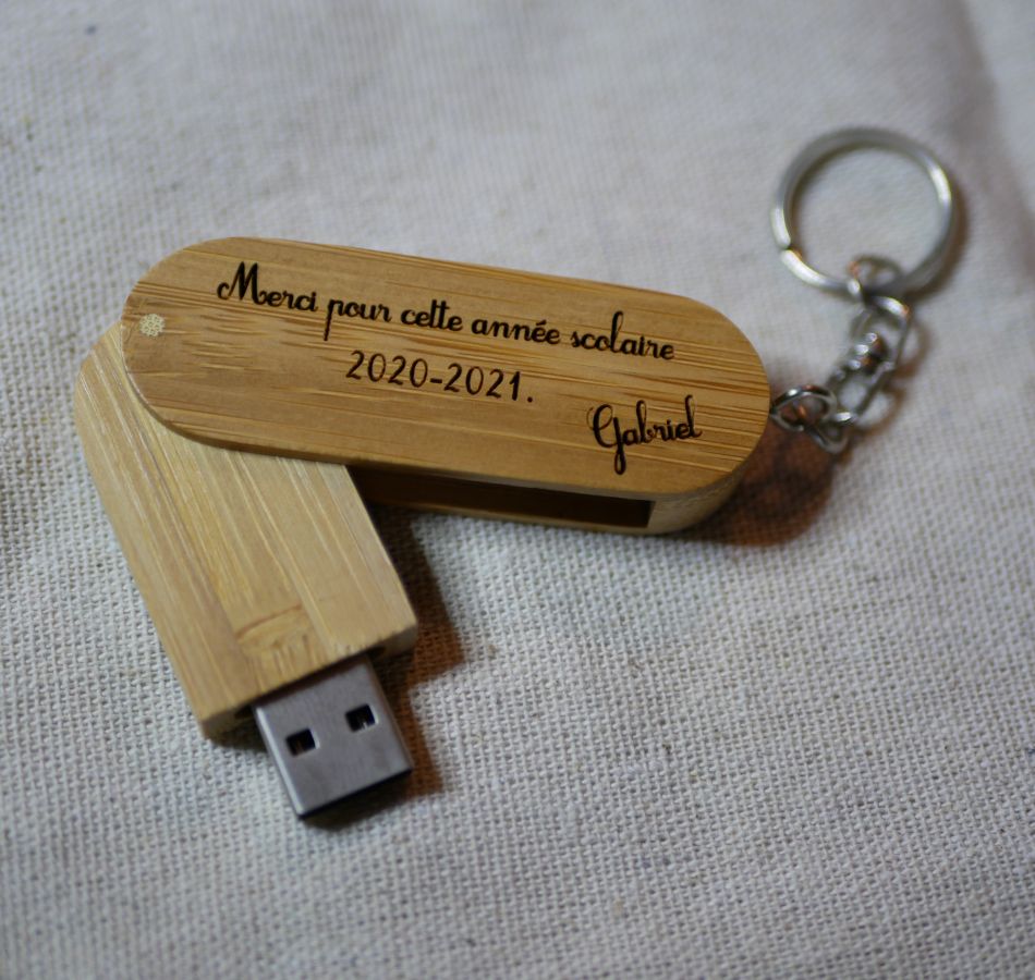 USB-Stick aus Bambusholz 32 GB als Schlüsselanhänger zum Gravieren und Personalisieren