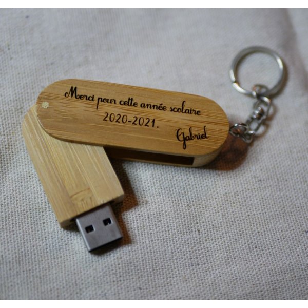 USB-Stick aus Bambusholz 32 GB als Schl&uuml;sselanh&auml;nger zum Gravieren und Personalisieren