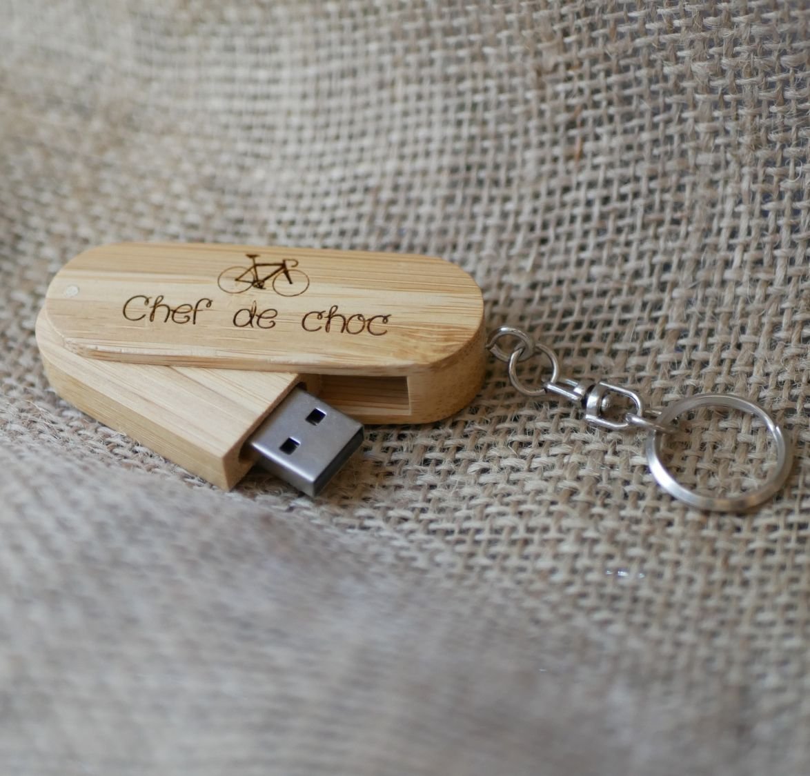 USB-Stick aus Bambusholz 32 GB als Schlüsselanhänger zum Gravieren und Personalisieren