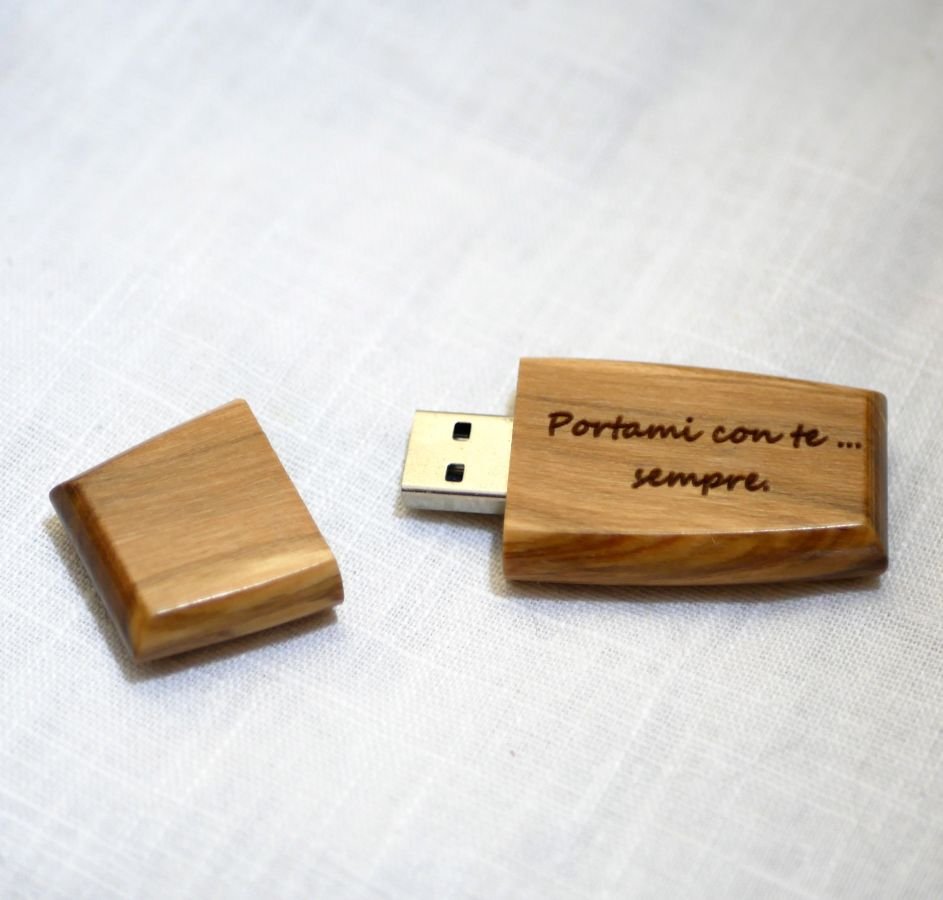 USB-Stick aus Holz zum Selbstgestalten durch Gravur