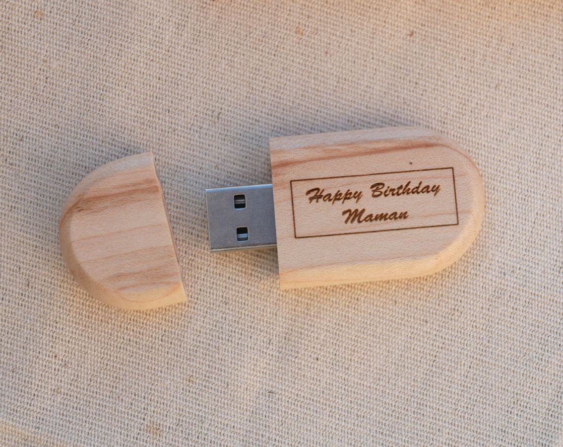 Ovaler USB-Stick zum Selbstgestalten durch Gravur, Holz nach Wahl