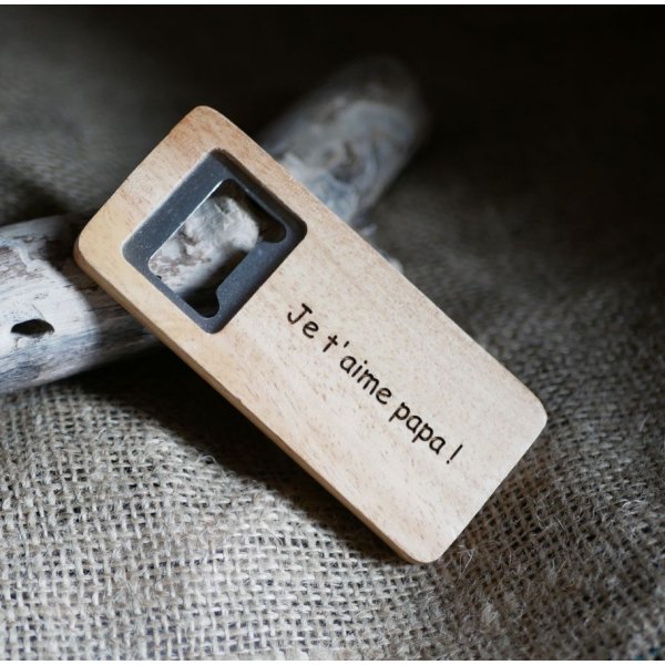 Flacher Flaschen&ouml;ffner aus Holz graviert zu personalisieren, Hochzeitsgeschenk 