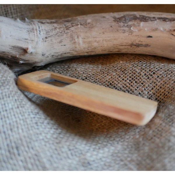 Flacher Flaschen&ouml;ffner aus Holz graviert zu personalisieren, Hochzeitsgeschenk 