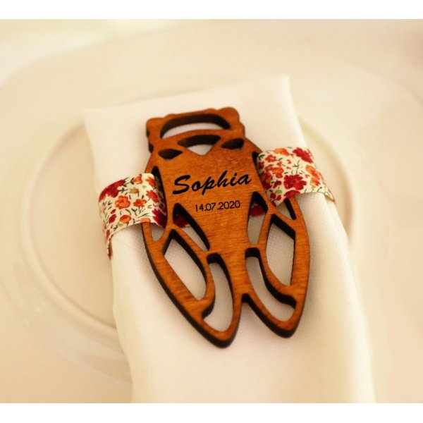 5 h&ouml;lzerne Platzkarten "Cigales" mit Namen personalisieren