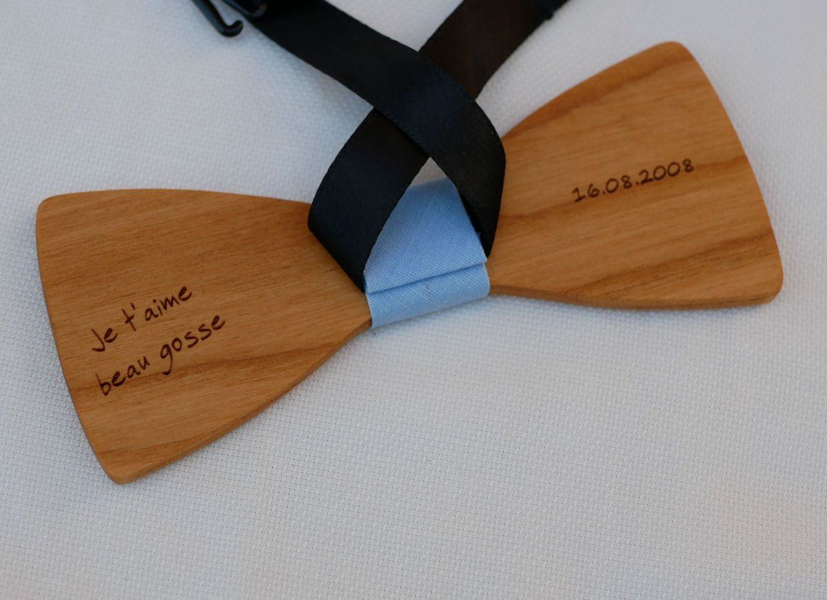 Schmetterlingsknoten aus Holz Kirschbaum geölt Leinen zu personalisieren Made in France