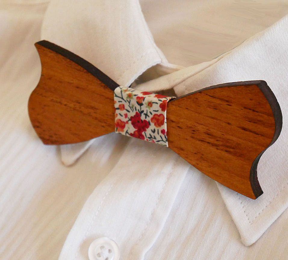 Bowtie Kind Holz Kirschbaum asymmetrisch zu personalisieren