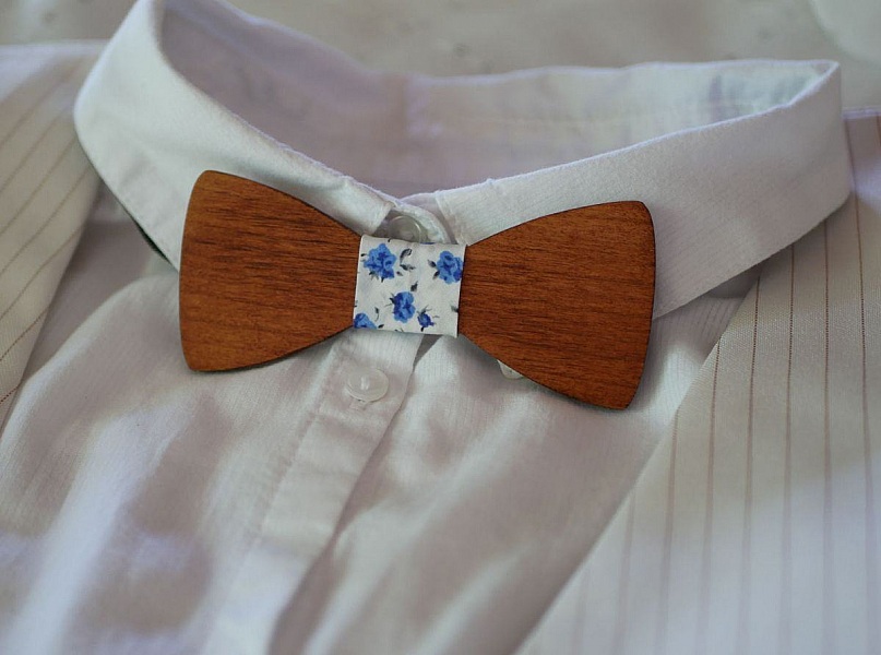 Kinder Schmetterlingsknoten aus Kirschholz zu personalisieren Made in France