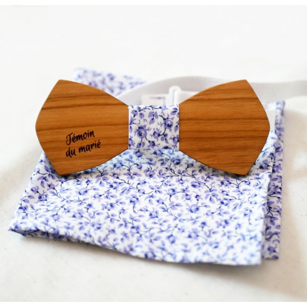 Einstecktuch Liberty Mickael Blaue Blumen und Fliege aus Holz anpassbar