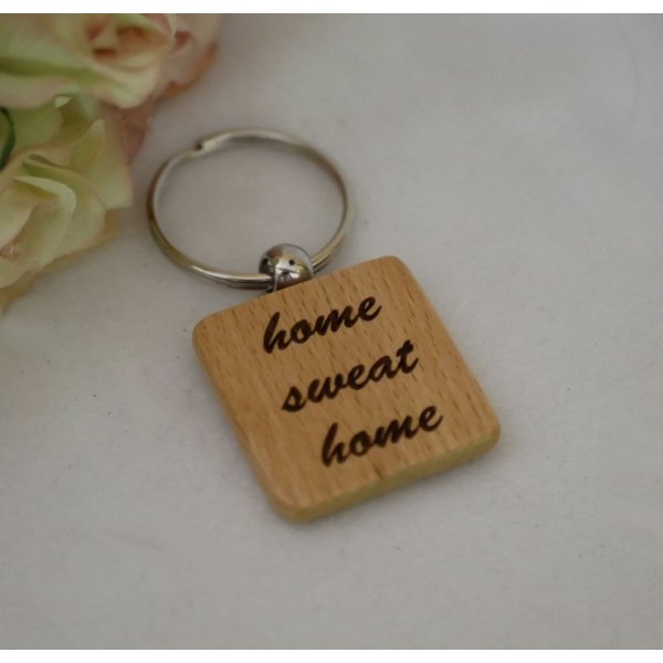 Holz Schl&uuml;sselanh&auml;nger Quadrat durch Gravur personalisiert werden