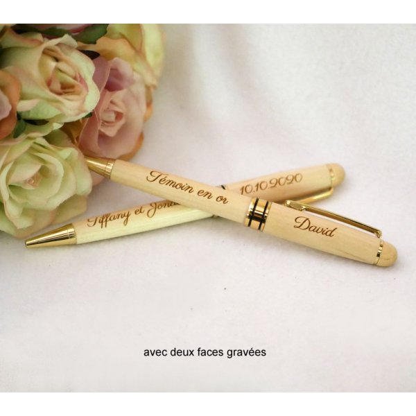 Heller Holzkugelschreiber mit Gravur zum Anpassen