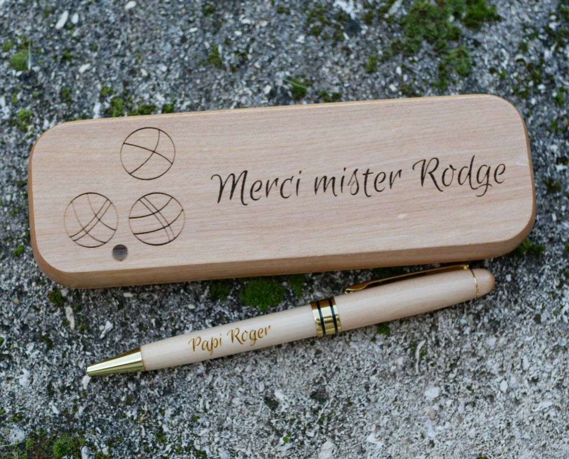 Holzkugelschreiber Ahorn graviert in personalisierter Massivholzschatulle