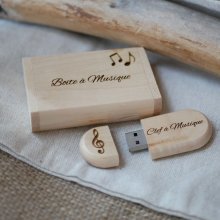 Usb-Stick 64 GB 3.0 in personalisierter Box aus hellem Ahornholz