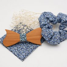 Clutch Liberty Pepper Blau + Scrunchie + Fliege aus Holz anpassbar