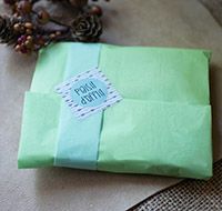 Zusammen in Seidenpapier