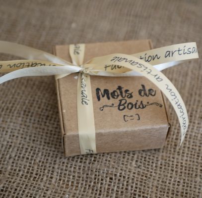 5-Kartonschachtel mit Bolduc-Umwicklung (+ 2.00 €)