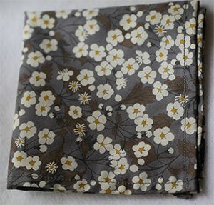 L8-Liberty Mitsi Dunkelgrau+Viereckige Clutch (+ 10.80 €)